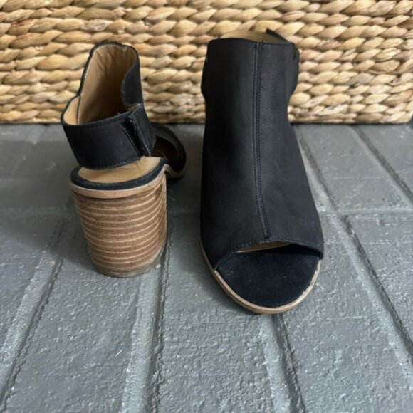 Franco Sarto Helix Women’s 6.5 M Black Block Heel Peep Toe Sandals Leather Suede - Picture 3 of 9